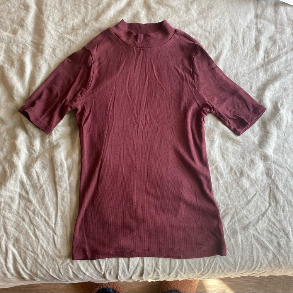 Madewell plum Mockneck tshirt